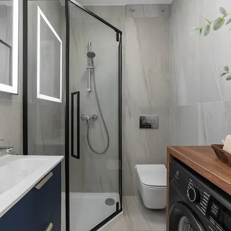 Apartment Przytulny Prestige Kawalerka W Centrum Lodzi Nowy